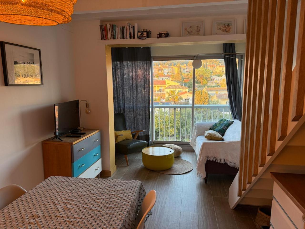 L'ibis Duplex, Secteur Pin Rolland, A Pied, Parking Entierement Renove